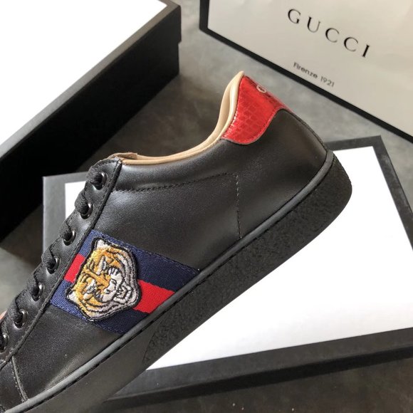 NEWGucci leather casual shoes for women